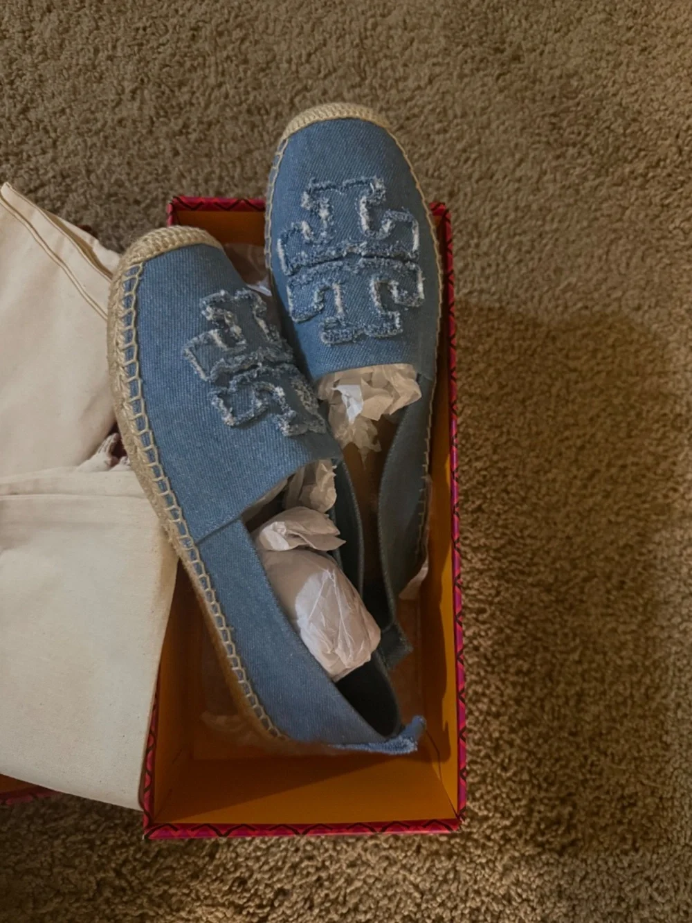 BRAND NEW .TORY BURCH.  Double T Denim Espadrille. 8.